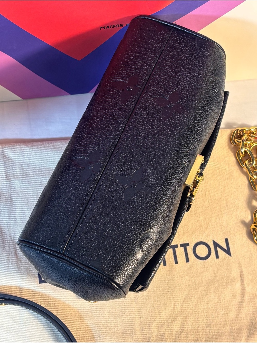 Louis Vuitton New Model Favorite Noir - Picture 6 of 16